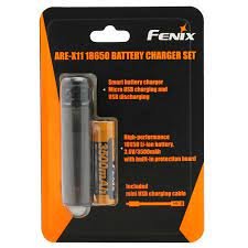 Fenix accu lader + 18650 3500mAh accu