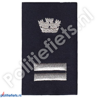 BOA (Leidinggevende) 2 Balk met stedekroon boven Schouderschuifpassanten